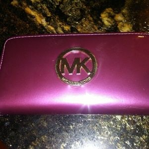 Michael kors wallet